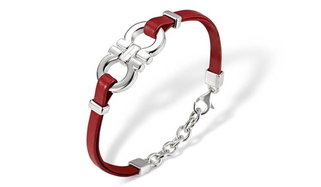 <strong>Salvatore Ferragamo｜新ジュエリー・ライン「You & Me」発表</strong>　ダブルガンチーニ ブレスレット　赤　3万4650円