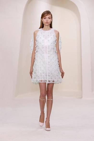 <strong>CHRISTIAN DIOR