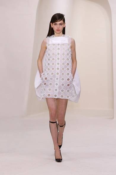 <strong>CHRISTIAN DIOR