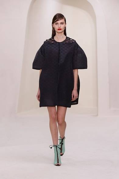 <strong>CHRISTIAN DIOR