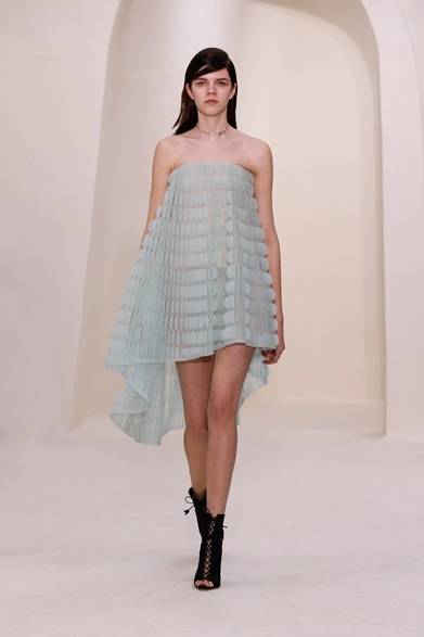 <strong>CHRISTIAN DIOR