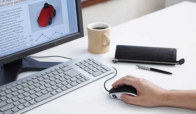 サイズは一般的なマウスとほぼ同じ