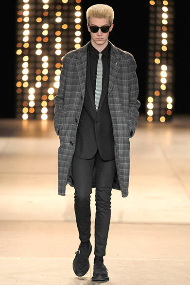 <strong>SAINT LAURENT