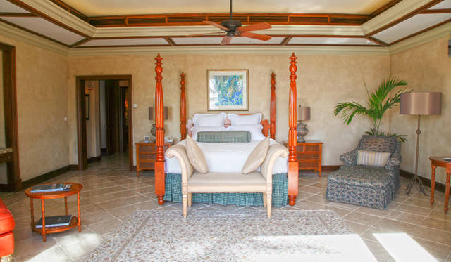 広々と明るい「ラ・ヴィラ」のベッドルーム