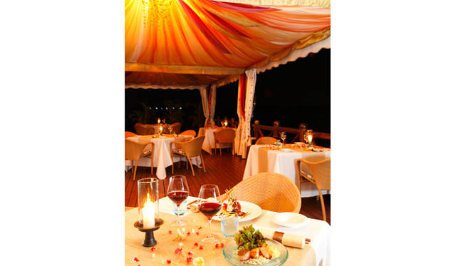 「ラソイ by ヴィネート」にはシーシャ（アラブスタイルの水タバコ）コーナーも用意されている