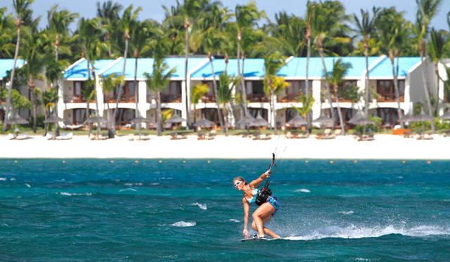 「ワン＆オンリー・ル・サンジュラン」のビーチ前は、絶好のカイト・サーフィンスポット