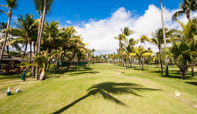 ゴルフコースは、南アフリカ出身の伝説のプレイヤー、ゲーリー・プレーヤーが設計したもの