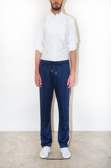 B.D Shirt with No Ribbon 2万円、Line Trousers 2万2500円
