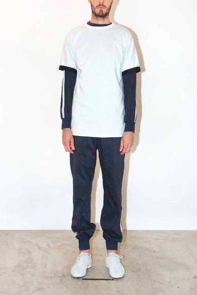 Reversible Dolman Sleeve TEE - S/S 1万3500円、Line Stretch TEE - L/S 1万6500円、Track Line Pants 1万7000円