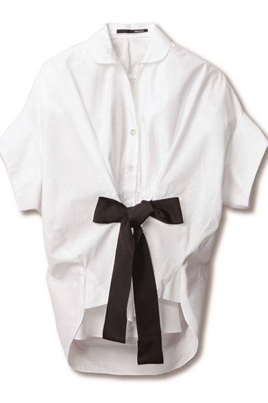 <strong>sakayori.｜オーダー イベントを開催</strong><br /><br />Sakayori. リボンブラウス<br />1万9950円<br /><br /><strong>パーソナル カラー オーダー イベント</strong><br />開催期間｜1月29日（水）～2月11日（火・祝）<br />開催場所｜日本橋三越2階 モーダエレッタ<br />東京都中央区日本橋宝町1-4-1<br />Tel. 03-32-74-8362<br /><br />銀座三越3階 ル プレイス<br />東京都中央区銀座4-6-16<br />Tel. 03-3535-1849<br />営業時間はそれぞれの百貨店の営業時間に準じる<br /><br />http://www.goat-ee.com/