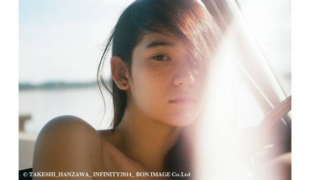 <strong>ART｜9人の写真家による『INFINITY VS～僕らとたった一人のモナ～』</strong>　TAKESHI HANZAWA