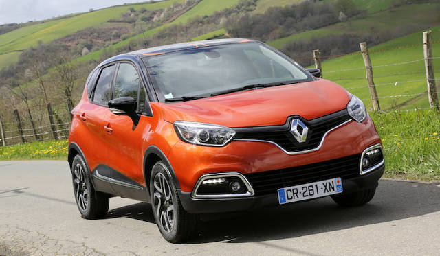 写真は海外仕様車