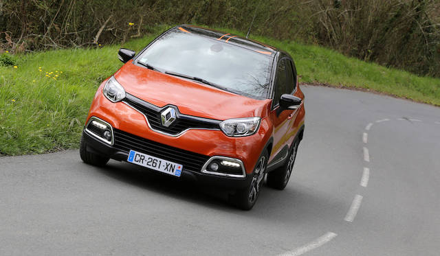 写真は海外仕様車