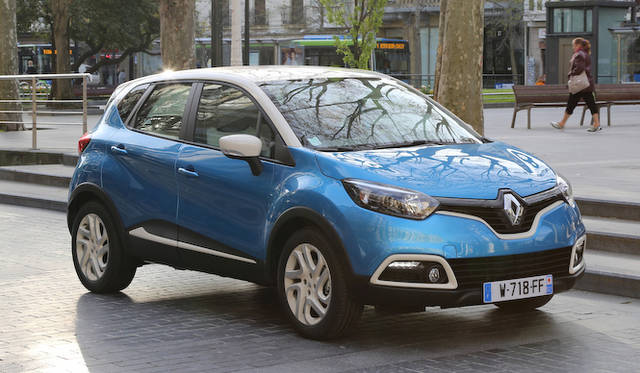 写真は海外仕様車