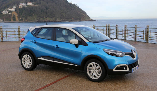 写真は海外仕様車