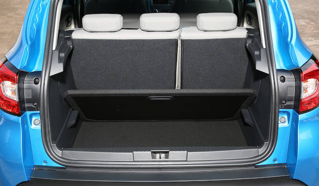 写真は海外仕様車