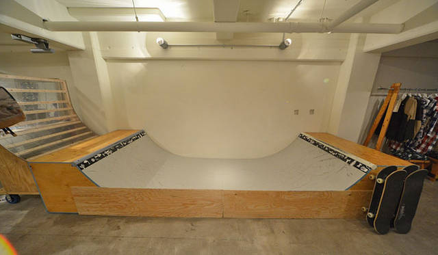 <strong>マルチコミュニケーションスペース「2【Ni】」</strong>　MINIRAMP