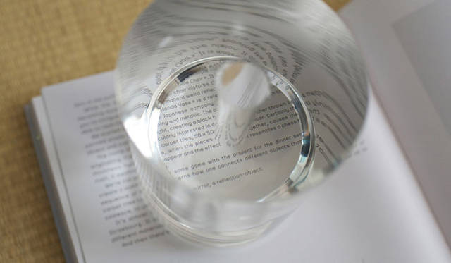 <strong>CRITIBA｜クリチーバ</strong>　SHALLOWS（a flower blooming in a puddle）