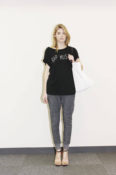 MUSIC TEE 8800円、JERSEY PANTS 1万5000円