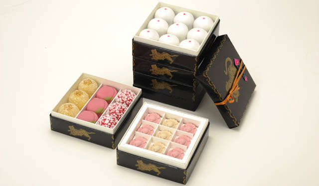 「雛井籠（ひなせいろう）」<br />発売期間｜2月25日（火）～3月3日（月）<br />価格｜一段 1565円、二段 2972円、三段 4379円