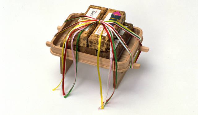 「雛台（ひなだい）」<br />発売期間｜2月4日（火）～3月3日（月）<br />価格｜2982円