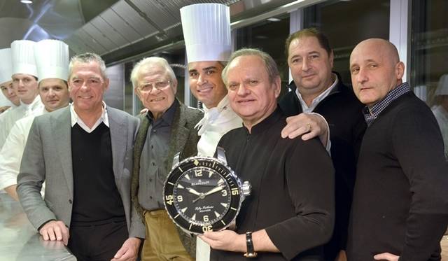 <strong>BLANCPAIN｜ブランパンとジョエル・ロブションが協力関係に</strong>　ジョエル・ロブション氏、フレディ・ジラルデ氏とシェフたち