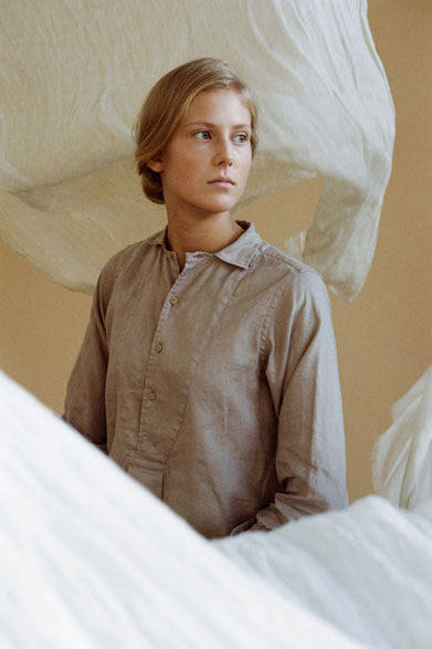 リネン フォレージングブラウス ロングスリーブ1万9000円