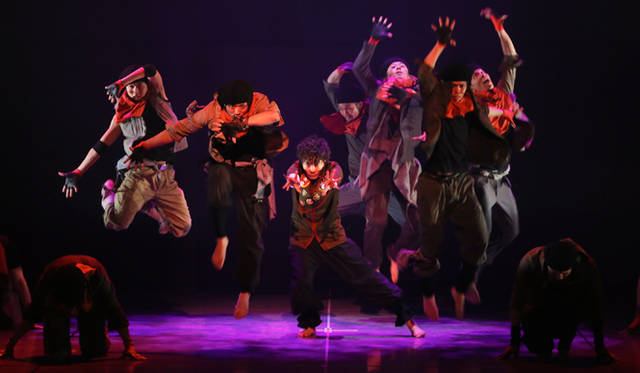 「ASTERISK」公演より　©Akira Wachi