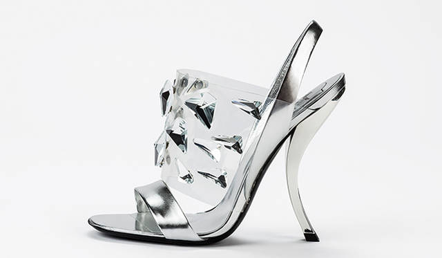 <strong>Roger Vivier｜ロジェ ヴィヴィエ</strong>　リミテッドエディション「ランデヴー」オーダー会開催<br /><br />シューズ[H11.5cm] 24万4650円