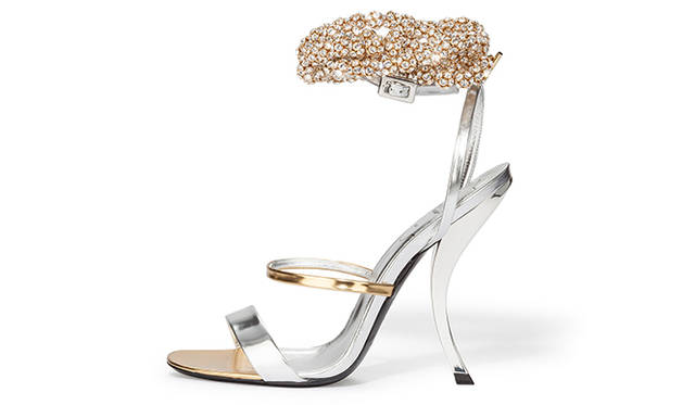 <strong>Roger Vivier｜ロジェ ヴィヴィエ</strong>　リミテッドエディション「ランデヴー」オーダー会開催<br /><br />シューズ[H11.5cm] 63万6300円