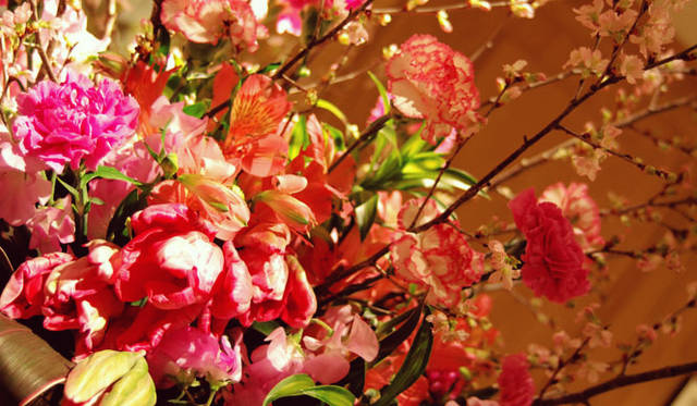 <strong>和気雅美｜FLORALUXE / New York Flower School</strong>　ワークショップ形式のバレンタイン・レッスンを、2月12日（水）、13日（木）両日13:30～と18:00～の計4回開催いたします