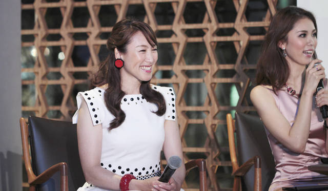 身体や心の声に耳を傾けることが重要だと語る杉山さんの話を受けて森さんは、「無理してなにもできなくなってしまうでは本末転倒。自分のボーダーラインを知ることは大切です」とつづけ、「美容的な話ですと、やはり、なにごとも保湿、うるおいが大切です。高級な化粧品が良いのではなく、リーズナブルでも自分に合うものをしっかり浸透させる。あと、急な肌荒れに対しては慌てないこと。落ち着くまでミニマムなケアで様子を見る。なにごとも失敗したときこそ落ち着くことが大事ですね」とアドバイスした