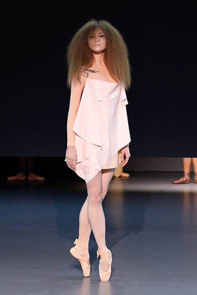 <strong>VIKTOR & ROLF｜ヴィクター&ロルフ</strong>　2014年春夏オートクチュールコレクション