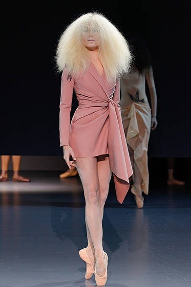 <strong>VIKTOR & ROLF｜ヴィクター&ロルフ</strong>　2014年春夏オートクチュールコレクション