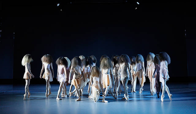 <strong>VIKTOR & ROLF｜ヴィクター&ロルフ</strong>　2014年春夏オートクチュールコレクション<strong></strong>