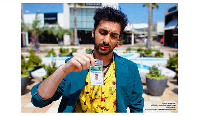 2-Button Tailored Jacket 4万8300円、Open Collar Shirt 1万7850円