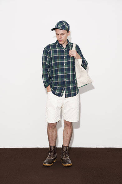 B.D Shirts 1万8000円、Explorer Shorts 1万6000円、B.B Cap 8000円、Tote Bag-M 1万2000円