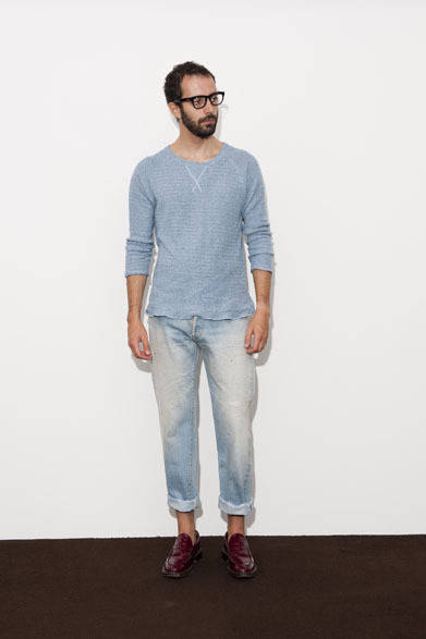 Crew Neck Sweat 1万2000円、Eye Wear collaborated with “BLANC..” 2万2000円