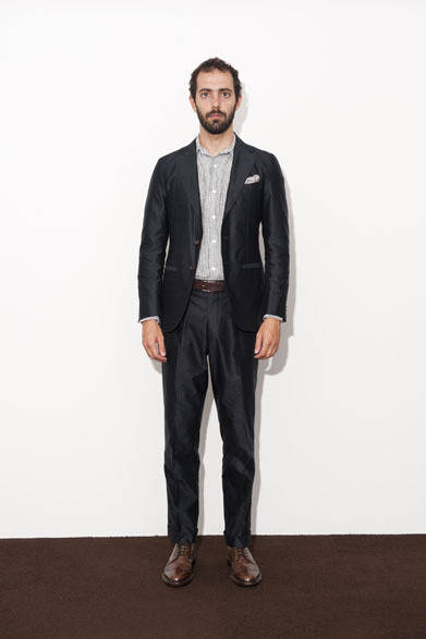 Single 3B Jacket3万8000円、L/S Open Collar Shirts 1万8000円、Slacks Pants 2万7000円、Leather Belt 1万2000円