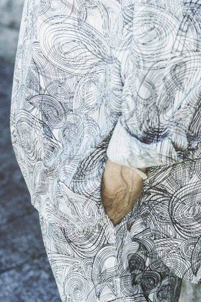 SHIRT 2万2000円、PANTS 1万6000円