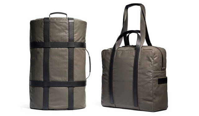 「SKAGERACK Collection AW14」　左／「Paddler Pack」9万円、右／「Transit Tote」6万円