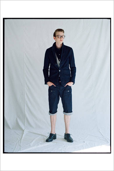 ワンウォッシュデニムカバーオール3万7000円、ラグ柄コンチョベスト3万1000円、デニムジャージシャツ2万8000円、ワンウォッシュデニムパンツ1万9000円