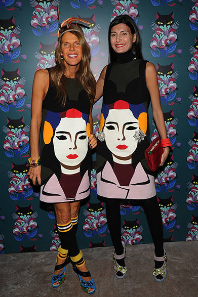 左から 『VOGUE』ファッション・ディレクター・アット・ラージ、Anna Dello Russo（アンナ・デッロ・ルッソ）、『Vogue』ファッションエディター、Giovanna battaglia（ジョバンナ・バッタリア）　©Getty Images<br /><br />