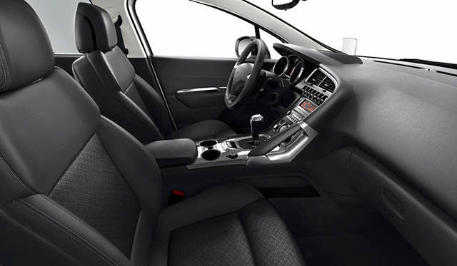 写真は海外仕様車