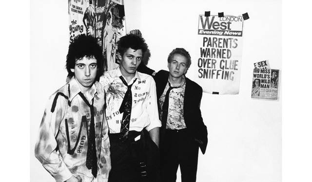 The Clash “Sniffing Glue”（『PUNK+』より）©Sheila Rock