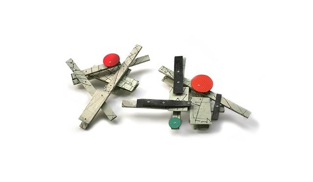 <strong>ART FAIR TOKYO 2014｜特別セクションの見どころを紹介</strong>　Réka Fekete / Courtesy of O-Jewel wood, zinc, Indian ink on Mino Wahsi, laminate, spray paint, silver, aluminum