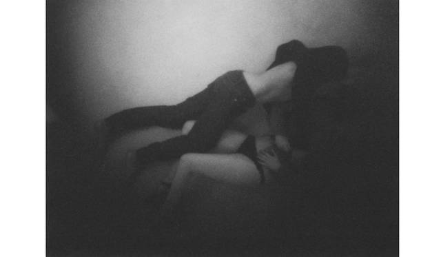 <strong>ART｜アーティスト花代による個展『灰色区域』</strong>　Hanayo, untitled, 2012, gelatin silver print, © Hanayo Courtesy ofGallery Koyanagi