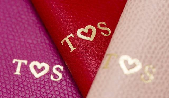 <strong>Valextra｜ハート入りイニシャル刻印サービスを実施</strong>　