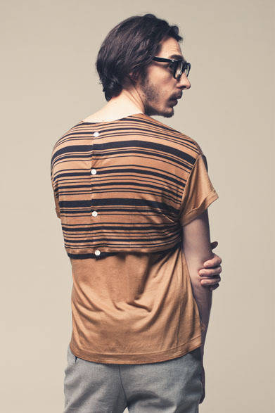 LAYERED T-SHIRT 9500円、DOCKING PANTS 1万8000円