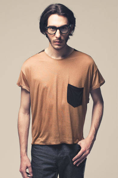 LAYERED T-SHIRT 9500円、DOCKING PANTS 1万8000円